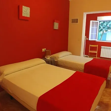 Hostal Frente Palacio-museo Selgas *